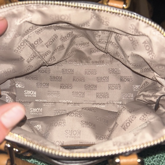 Michael Kors, small bag with matching wallet both together on sale - Picture 4 of 10